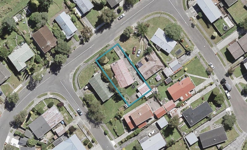 16 Hartford Crescent, Totara Park, Upper Hutt - Carousel 1