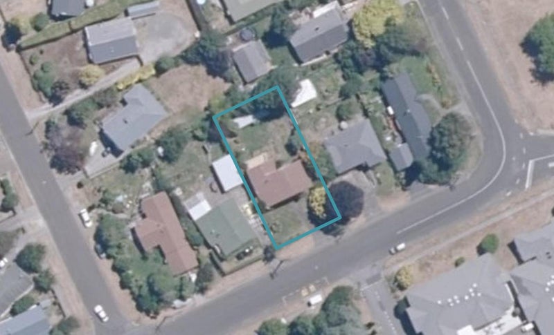 16 Liston Avenue, Hilltop, Taupo - Carousel 1