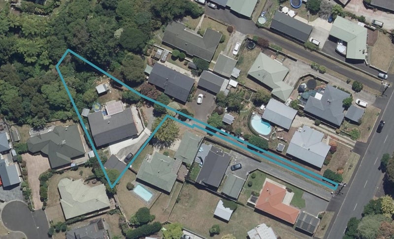 54 Houchens Road, Glenview, Hamilton - Carousel 1