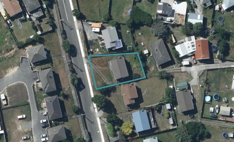 5 Piko Street, Titahi Bay, Porirua - Carousel 1