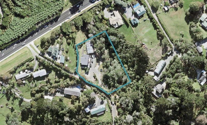 1137A Whangaparaoa Road, Tindalls Beach, Whangaparaoa - Carousel 1