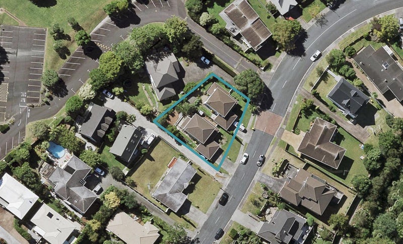 1/45 Centorian Drive, Windsor Park, Auckland - Carousel 1
