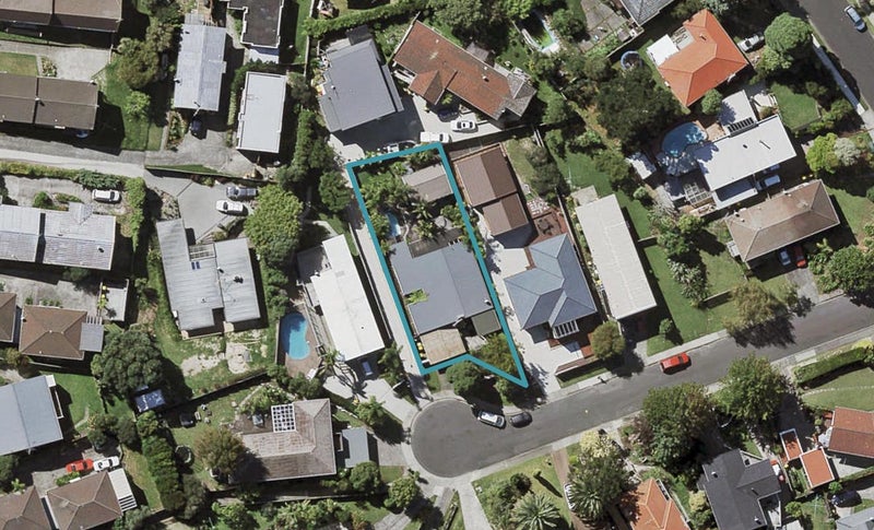 7 Regal Place, Forrest Hill, Auckland - Carousel 1