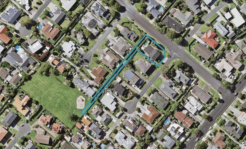 6 Clyside Avenue, Half Moon Bay, Auckland - Carousel 1