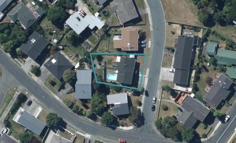 3 Cassley Crescent, Papakowhai, Porirua - Carousel 1