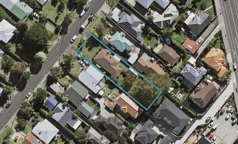 8 Aliford Avenue, One Tree Hill, Auckland - Carousel 1