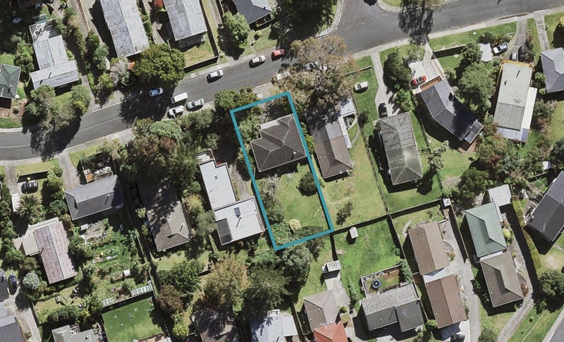 14 Ayton Drive, Totara Vale, Auckland - Carousel 1