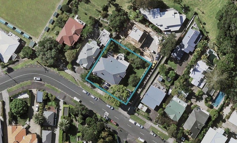 14 Stanley Point Road, Stanley Point, Auckland - Carousel 1