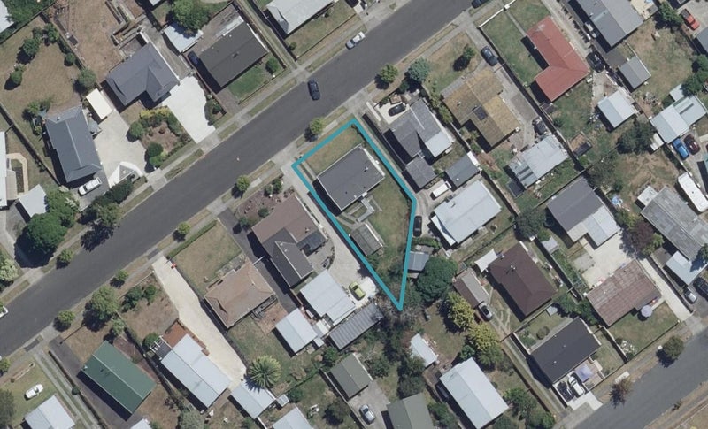 13 Rodney Street, Nawton, Hamilton - Carousel 1