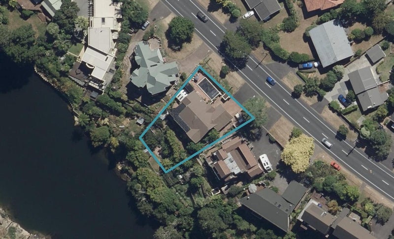1015 River Road, Queenwood, Hamilton - Carousel 1