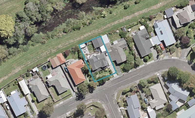 44 Whirinaki Crescent, Heretaunga, Upper Hutt - Carousel 1