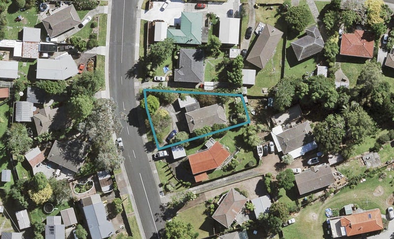60 Captain Scott Road, Glen Eden, Auckland - Carousel 1