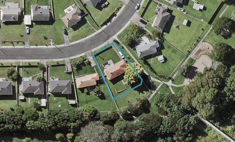 19 Plymouth Crescent, Bayswater, Auckland - Carousel 1
