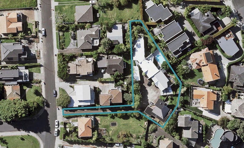 2/95 Rukutai Street, Orakei, Auckland - Carousel 1