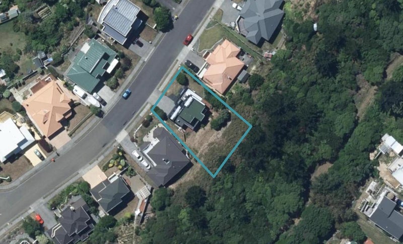 135 Eskdale Road, Papakowhai, Porirua - Carousel 1