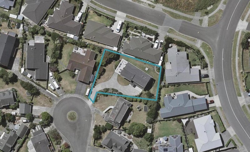 22 Miro Road, Raumati South, Paraparaumu - Carousel 1