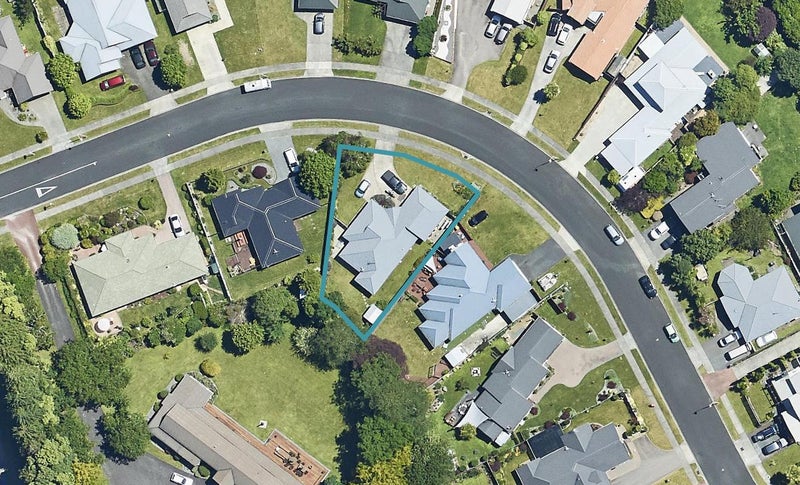 11 Caulfield Place, Pukehangi, Rotorua - Carousel 1