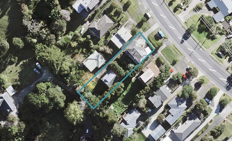2/1018 East Coast Road, Fairview Heights, Auckland - Carousel 1