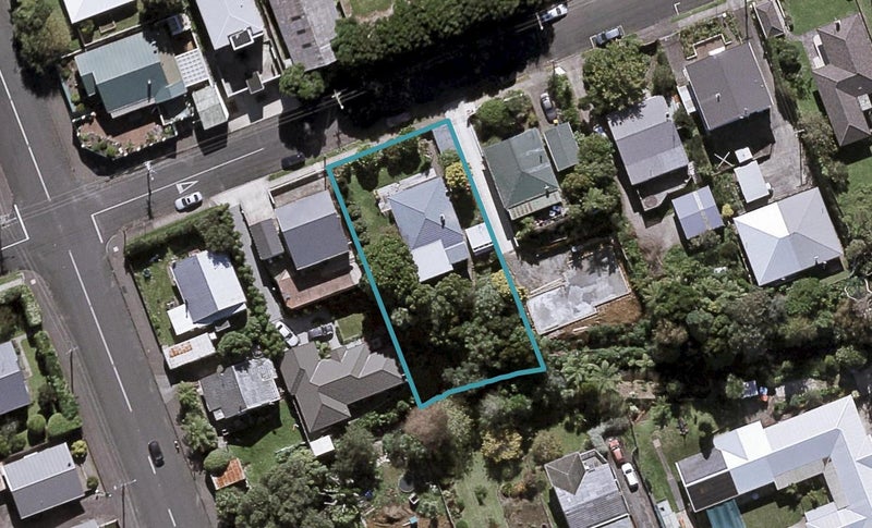 81 Young Street, New Plymouth, New Plymouth - Carousel 1