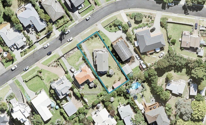 63 Pacific Parade, Army Bay, Whangaparaoa - Carousel 1