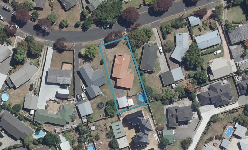 18 Pulham Crescent, Queenwood, Hamilton - Carousel 1