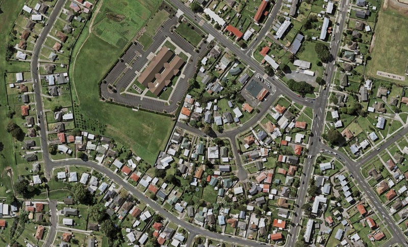 11 Wroughton Crescent, Otara, Auckland - Carousel 1