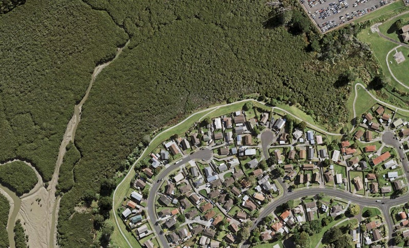 42D Kopara Place, Clendon Park, Auckland - Carousel 1
