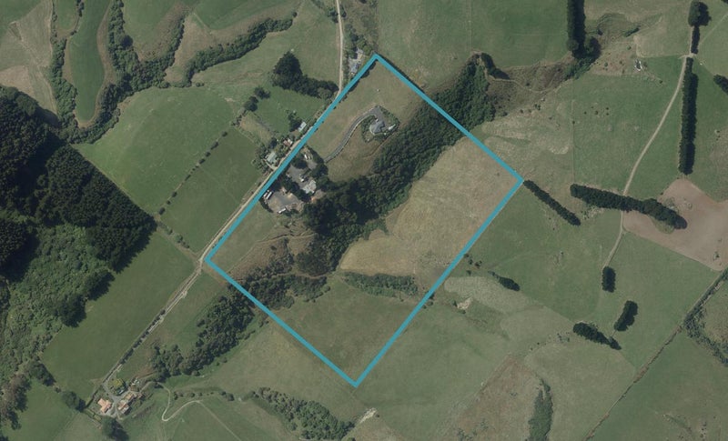 39 Hilton Road, Highcliff, Dunedin - Carousel 1