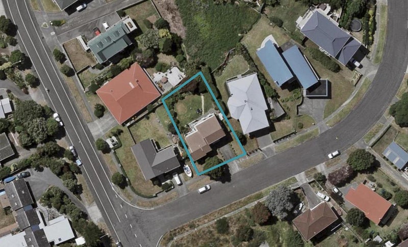 48 Hicks Crescent, Waikanae Beach, Waikanae - Carousel 1