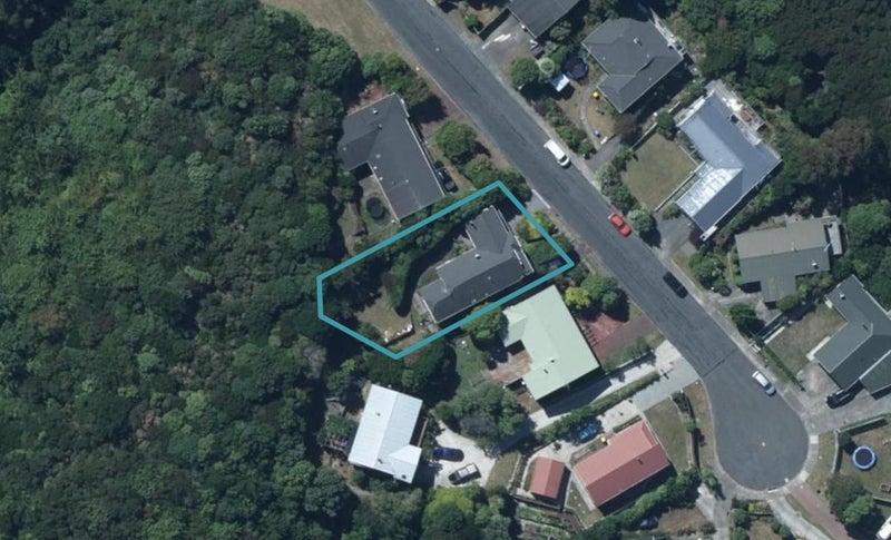 8 The Yardarm, Whitby, Porirua - Carousel 1