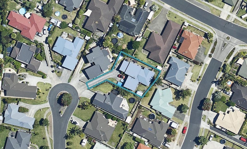 20 Madeleine Terrace, Papamoa Beach, Papamoa - Carousel 1