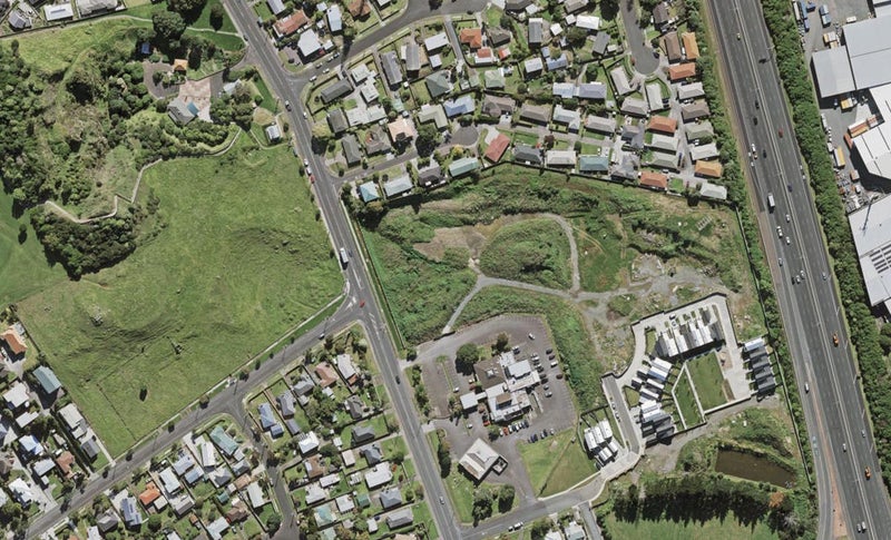 12 Huri Street, Mangere Bridge, Auckland - Carousel 1