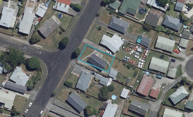 15 Lethborg Street, Dinsdale, Hamilton - Carousel 1