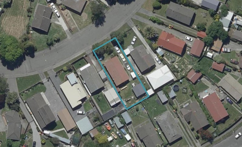 33 Malabar Crescent, Broomfield, Christchurch - Carousel 1