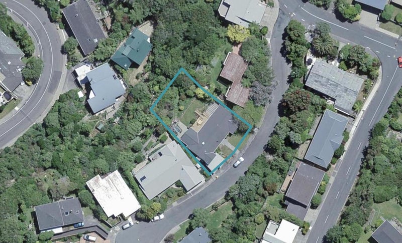 4 Ramsey Place, Karori, Wellington - Carousel 1
