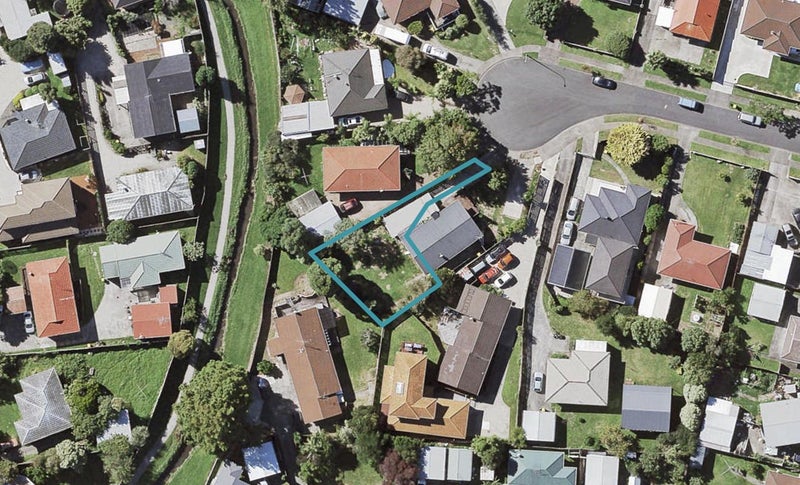12 Damson Place, Bucklands Beach, Auckland - Carousel 1