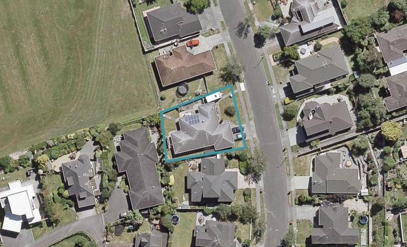 7 Clearwater Terrace, Brown Owl, Upper Hutt - Carousel 1