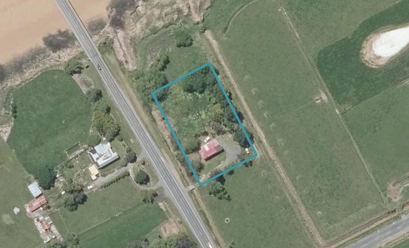 6858 State Highway 12, Turiwiri - Carousel 1