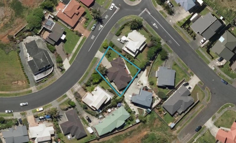 18 Pebble Beach Boulevard, Kamo, Whangarei - Carousel 1