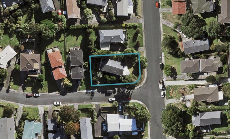 1 Finn Place, Totara Vale, Auckland - Carousel 1