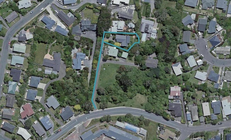 4 Tree Top Lane, Paparangi, Wellington - Carousel 1
