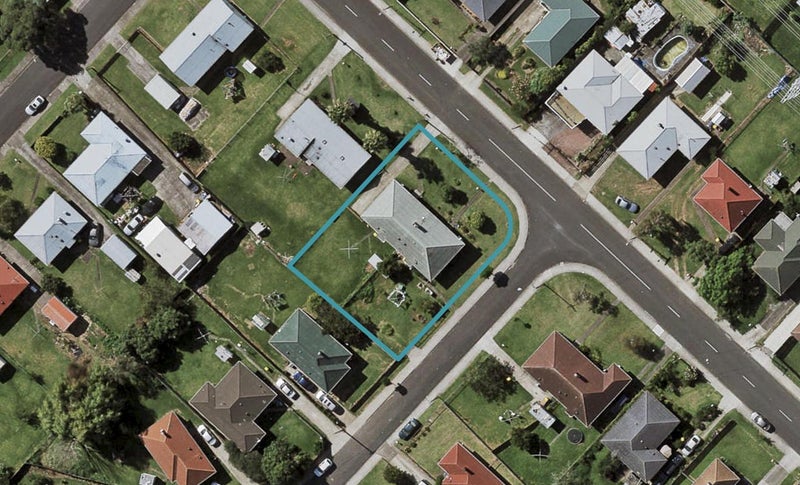1 Ross Avenue, Otara, Auckland - Carousel 1