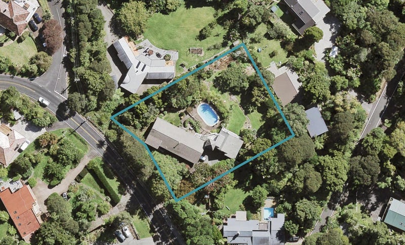 113 Scenic Drive, Titirangi, Auckland - Carousel 1