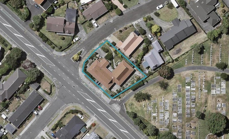 2 Tudor Court, Paraparaumu Beach, Paraparaumu - Carousel 1