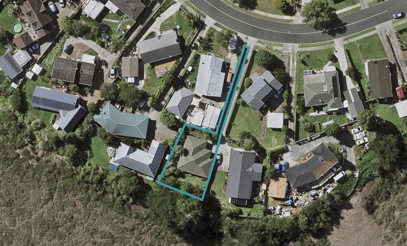 107A Edgewater Drive, Pakuranga, Auckland - Carousel 1