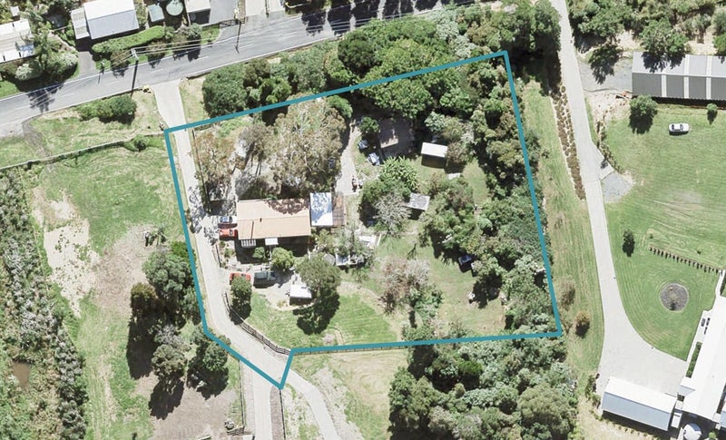 27 Hobbs Road, Matakatia, Whangaparaoa - Carousel 1