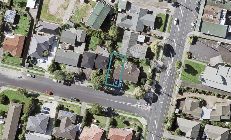 1B Wells Road, Bucklands Beach, Auckland - Carousel 1
