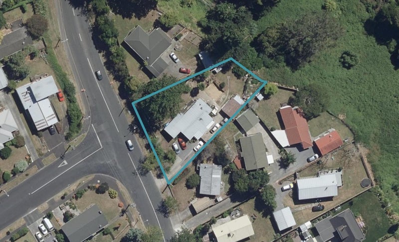 35 Waterford Road, Fitzroy, Hamilton - Carousel 1