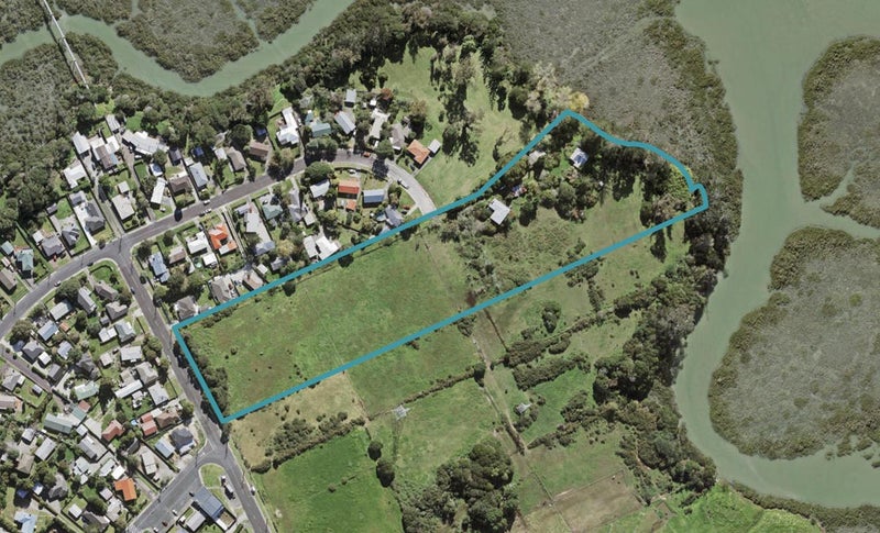 259 Hepburn Road, Glendene, Auckland - Carousel 1