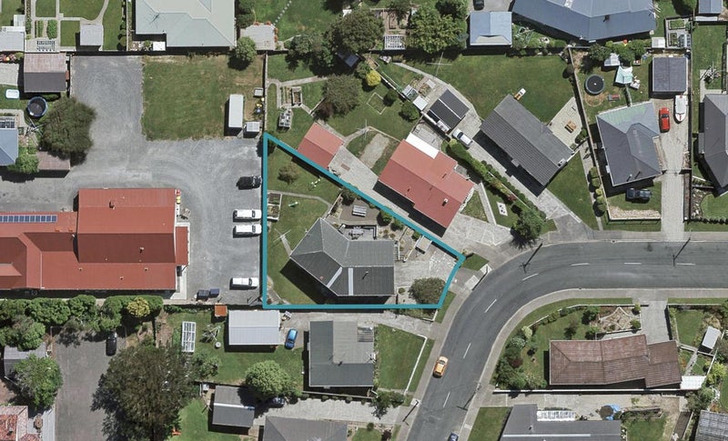 56 Edinburgh Crescent, Waikiwi, Invercargill - Carousel 1